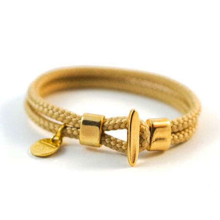 Vergoldetes Armband mit Knebelverschluss