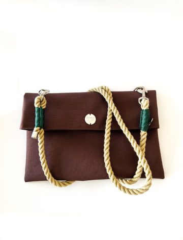 Kleine Tasche in braun – Tau in Natur/gedreht.tannengrün – Chrom